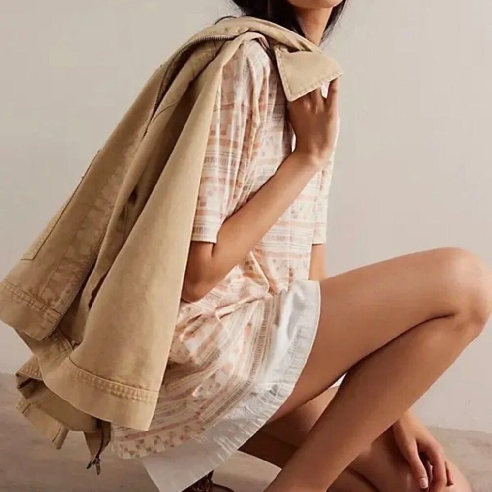 14. FREE PEOPLE We The Free Nina Printed T-Shirt - Taupe. Oversized Size Small